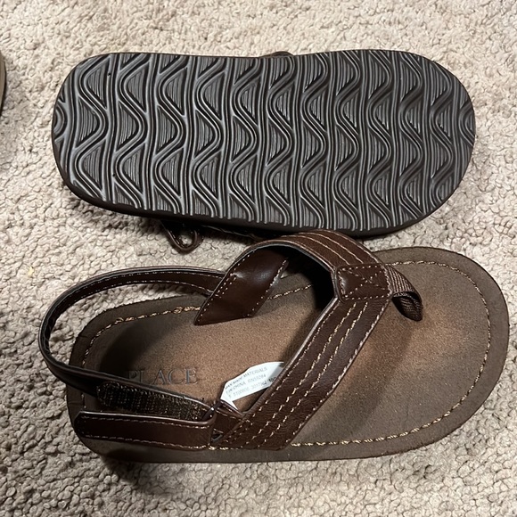 Flip flops 10/11 boys - Picture 3 of 4